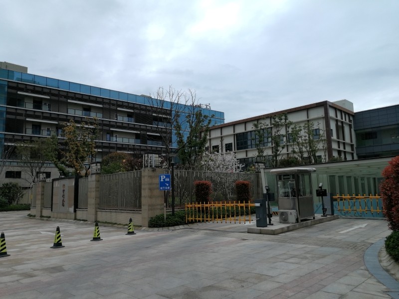 寧波中灣廣場停車場4.jpg