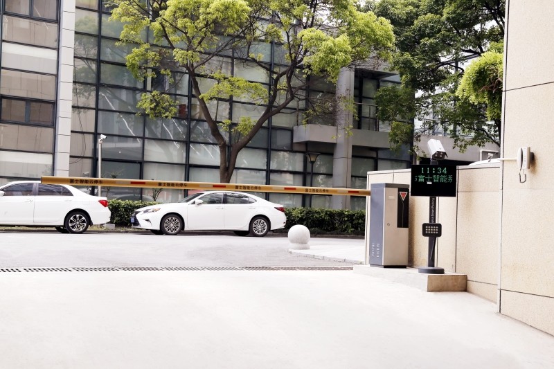 地下車庫出口.jpg